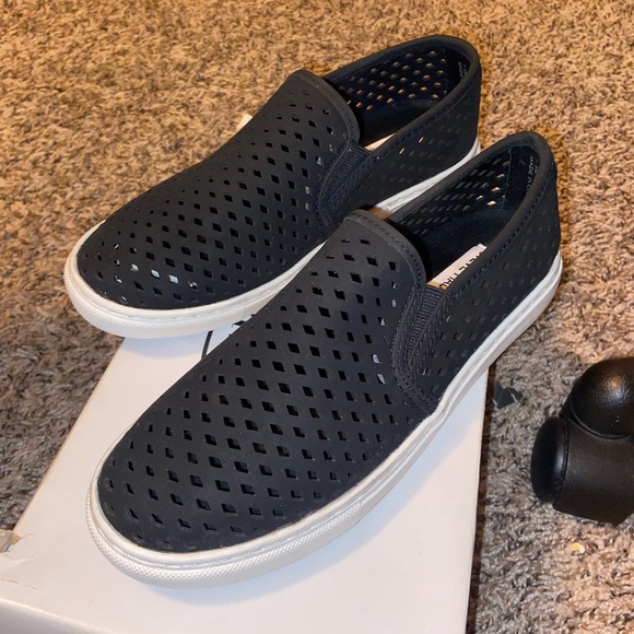 Steve Madden Shoes - Picture 4 of 7